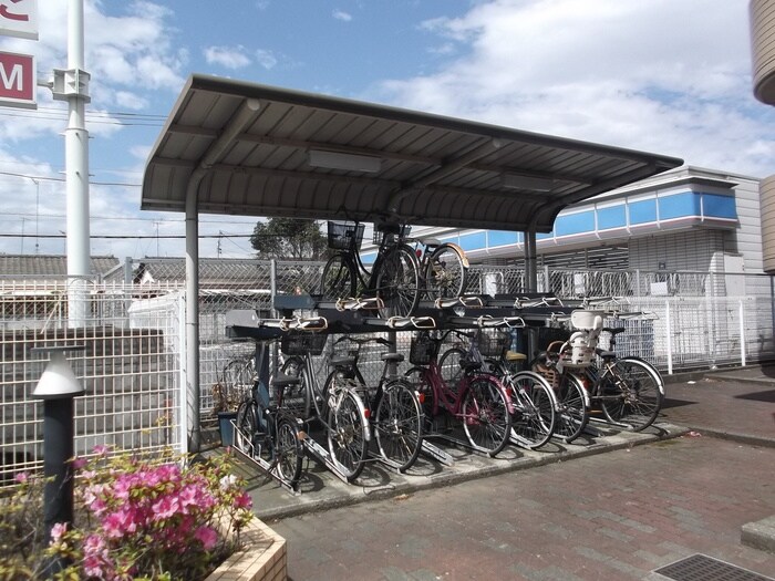 くりいむマンションの物件外観写真