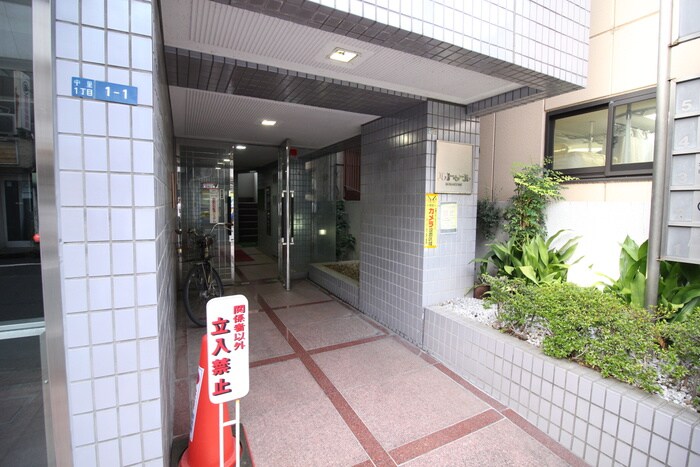 ルトゥール駒込の物件外観写真