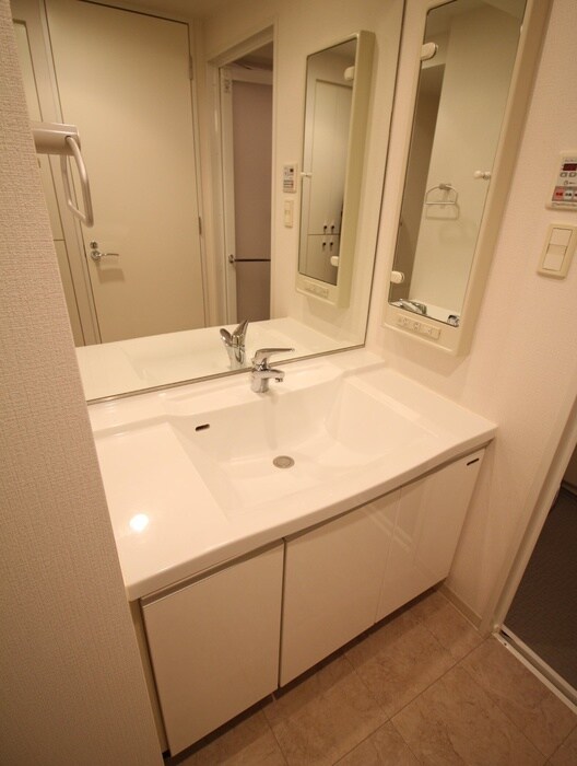 レジディア日本橋浜町の物件内観写真