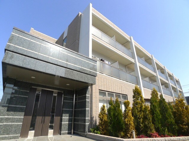 グロ－スリングの物件外観写真