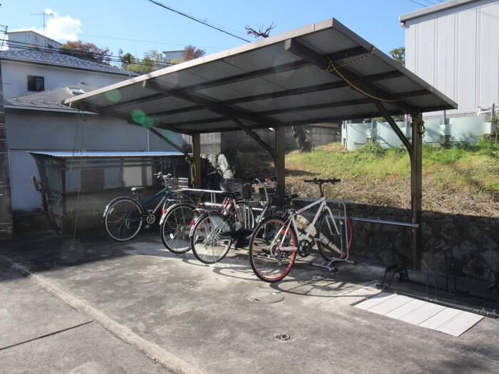 クレスト東海の物件外観写真