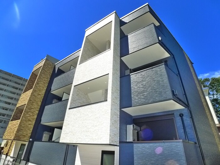 ラプラージュ常盤平の物件外観写真