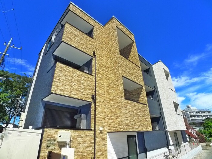 ラプラージュ常盤平の物件外観写真