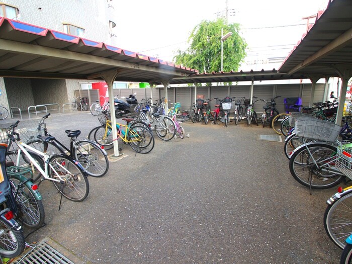 山崎第６ビルの物件外観写真