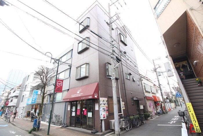 服部ビルの物件外観写真