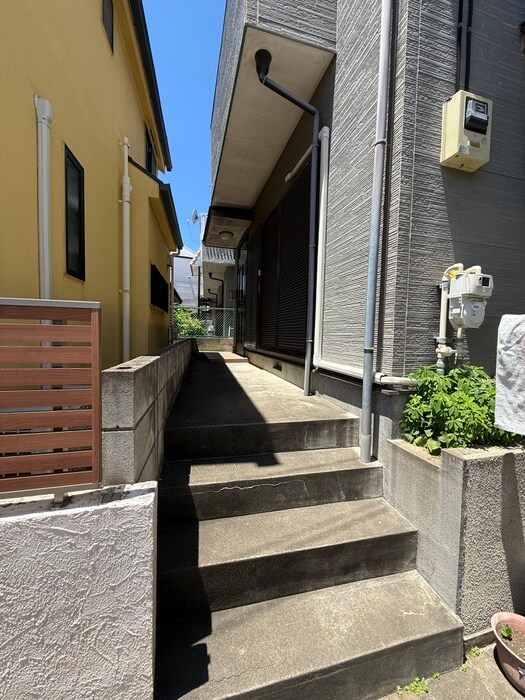 栗山邸の物件外観写真