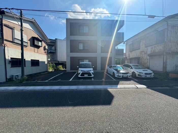 公郷エスポアの物件外観写真