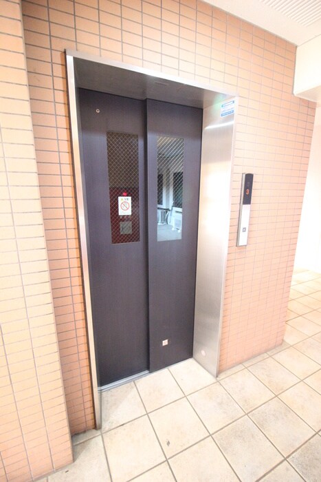 マンション五湯の物件外観写真