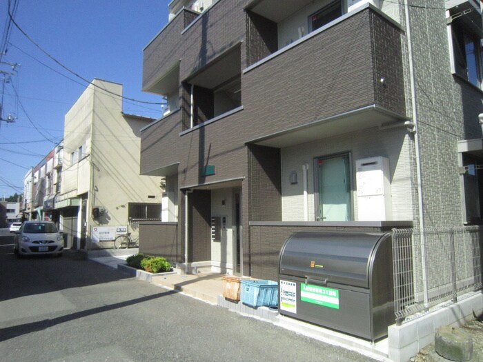 ルピナスシャトーの物件外観写真