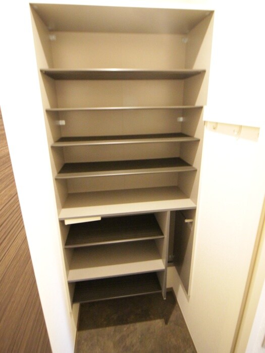 ポローニアクレスト中野の物件内観写真