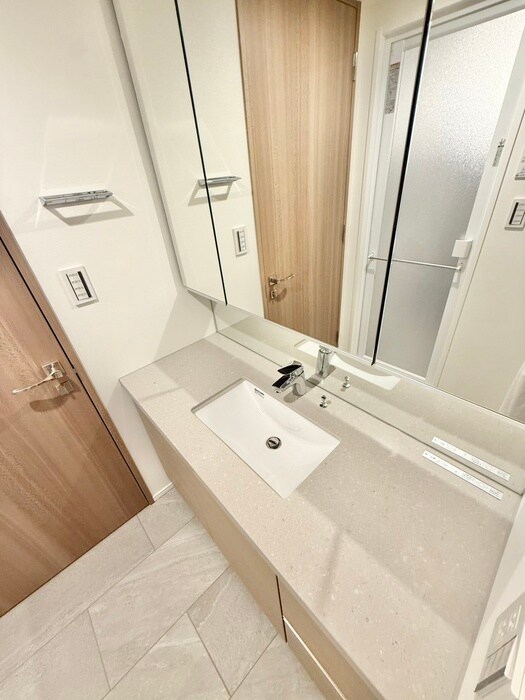 ｻﾞ･ﾊﾟｰｸﾊﾋﾞｵ神楽坂ﾚｼﾞﾃﾞﾝｽSouthの物件内観写真