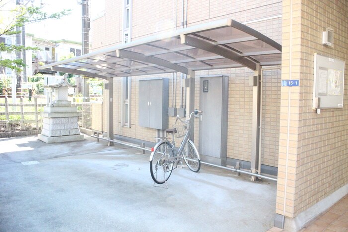 アクシスの物件外観写真