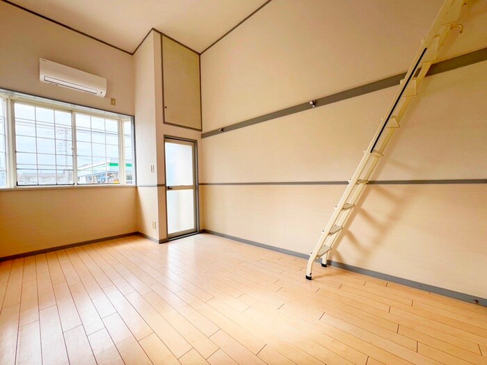 ホワイトローズの物件内観写真