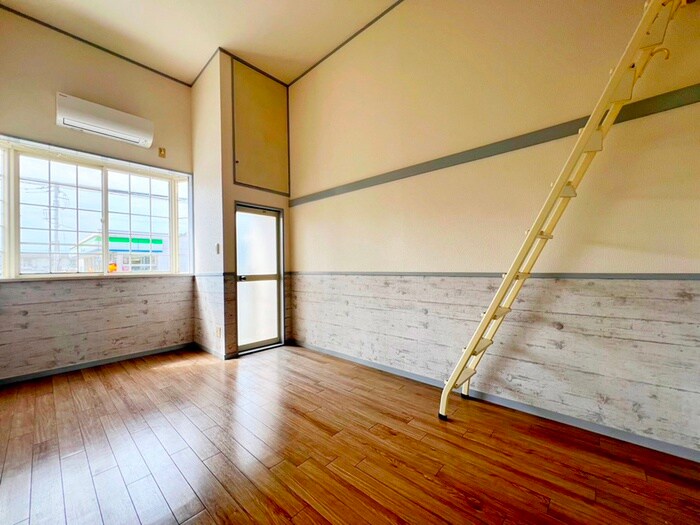 ホワイトローズの物件内観写真