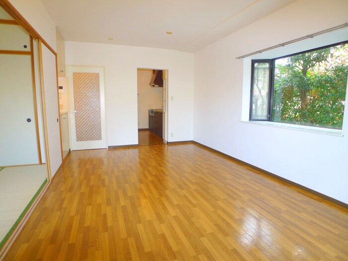 イーストパーク胡録台の物件内観写真