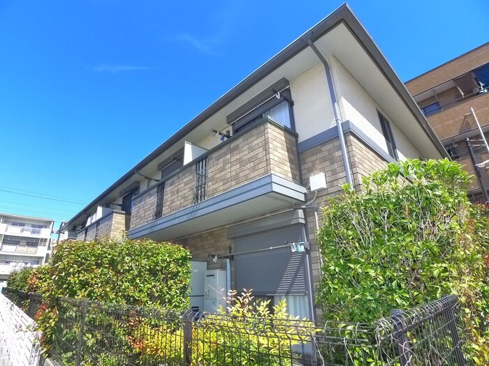 グランシャリオの物件外観写真