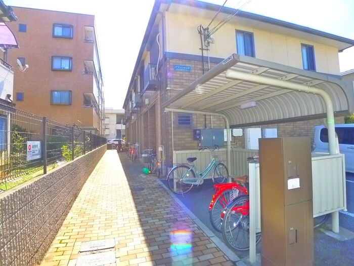 グランシャリオの物件外観写真