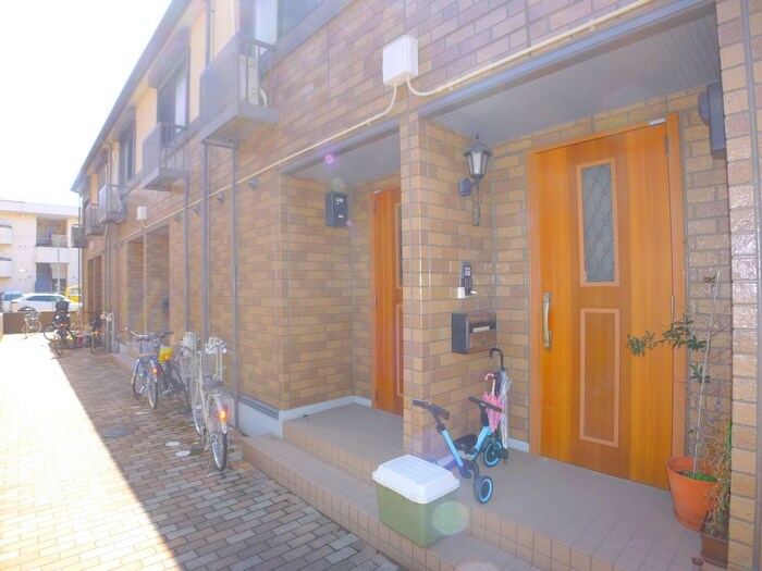 グランシャリオの物件外観写真