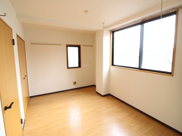 マンション倉持の物件内観写真