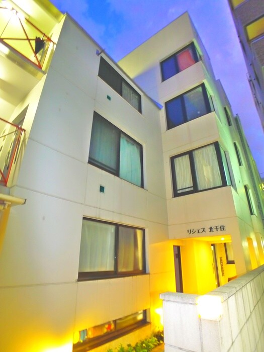 リシェス北千住の物件外観写真
