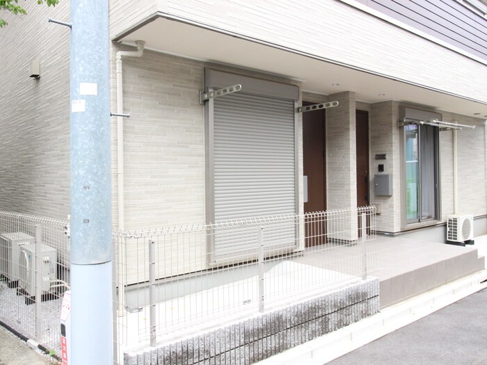 北新宿2-5-33の物件外観写真