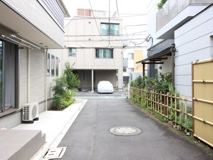 北新宿2-5-33の物件外観写真