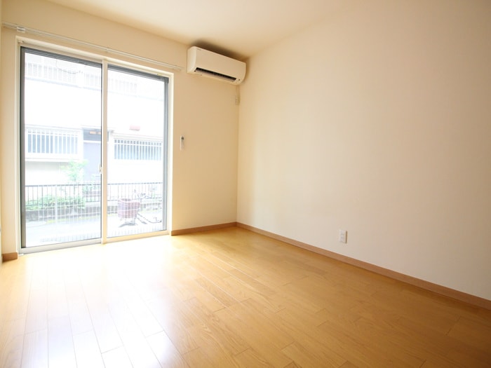 北新宿2-5-33の物件内観写真