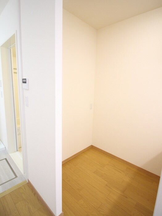 北新宿2-5-33の物件内観写真