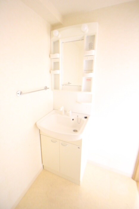 アンプル－ル　ベトン　相武台の物件内観写真