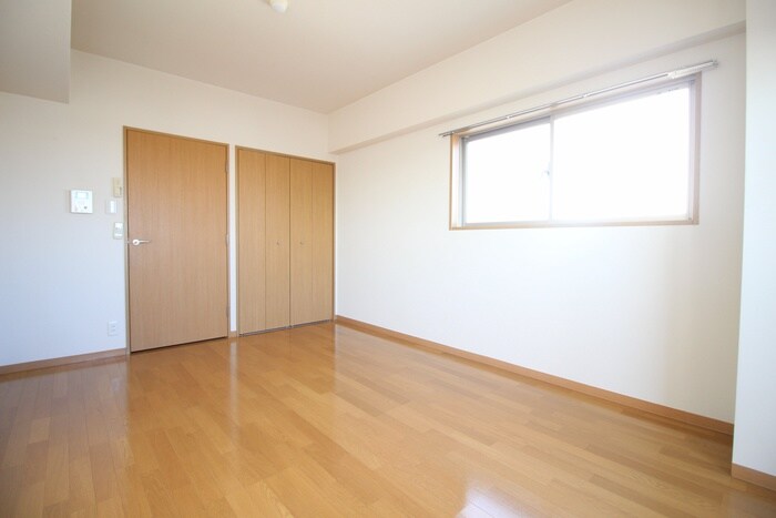 アンプル－ル　ベトン　相武台の物件内観写真