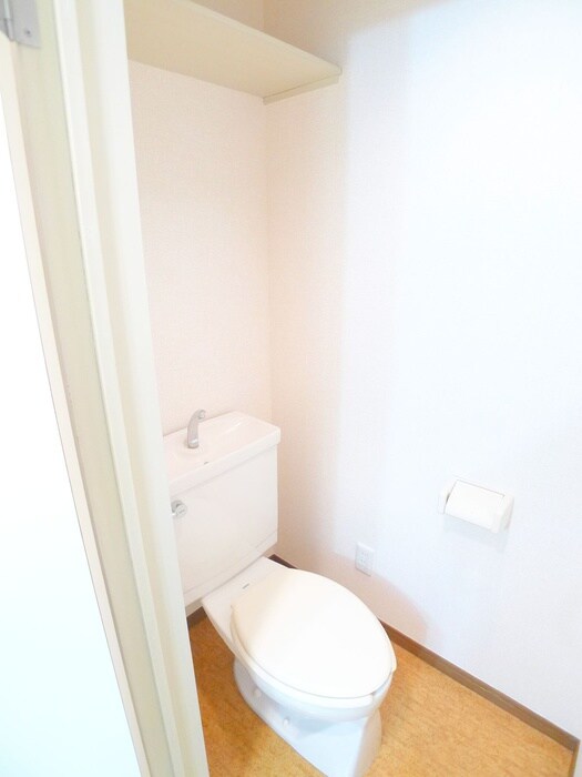 シャインドミールの物件内観写真