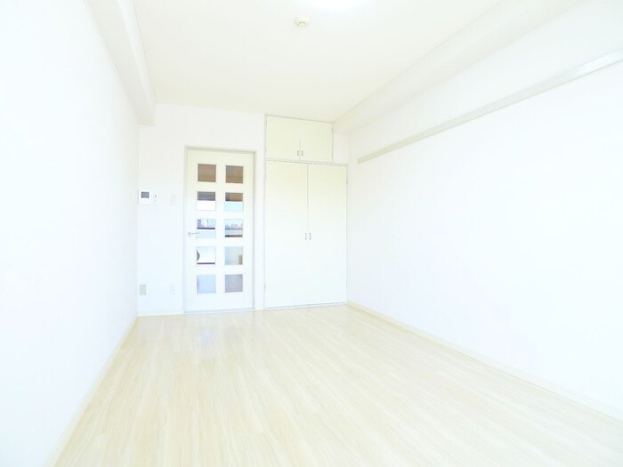 シャインドミールの物件内観写真