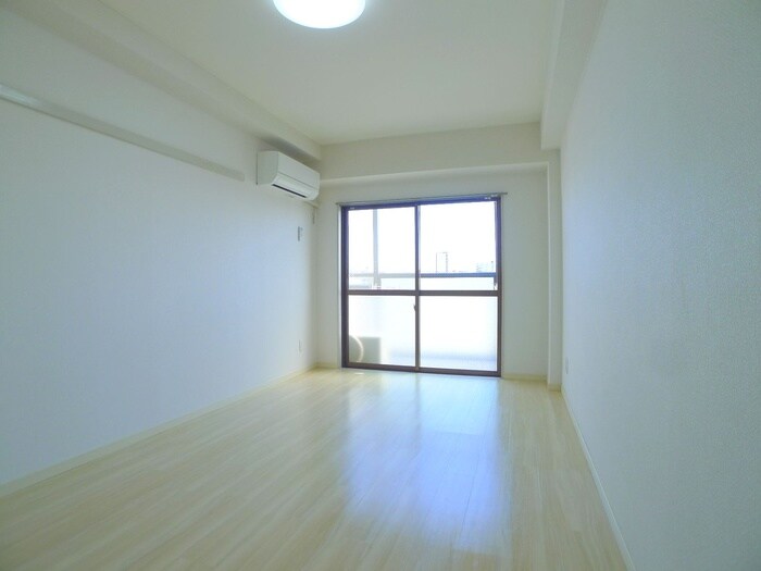 シャインドミールの物件内観写真