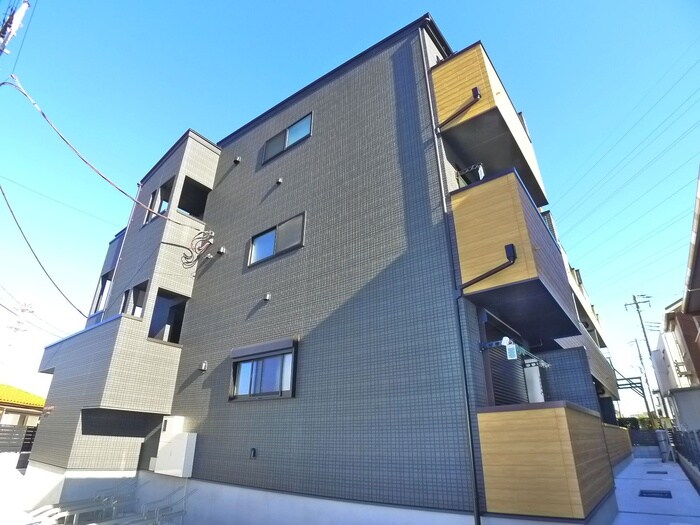 ペルル穴川の物件外観写真