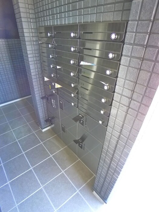 ペルル穴川の物件外観写真