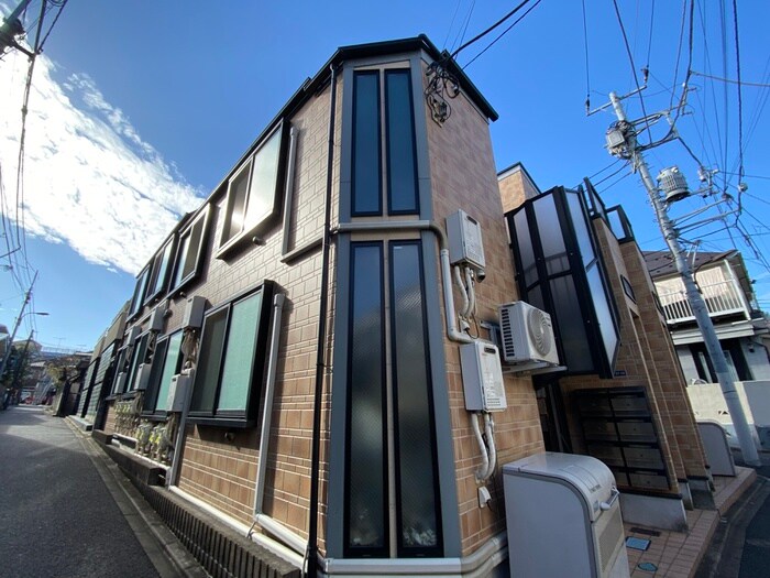 シャイニーソフト新宿落合Ａの物件外観写真