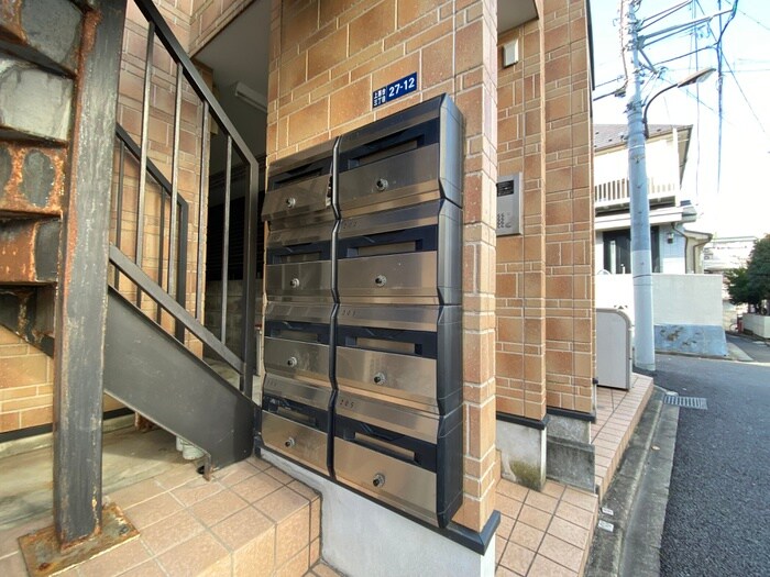 シャイニーソフト新宿落合Ａの物件外観写真