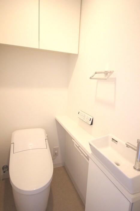 LIGHTTERRACE新宿御苑の物件内観写真