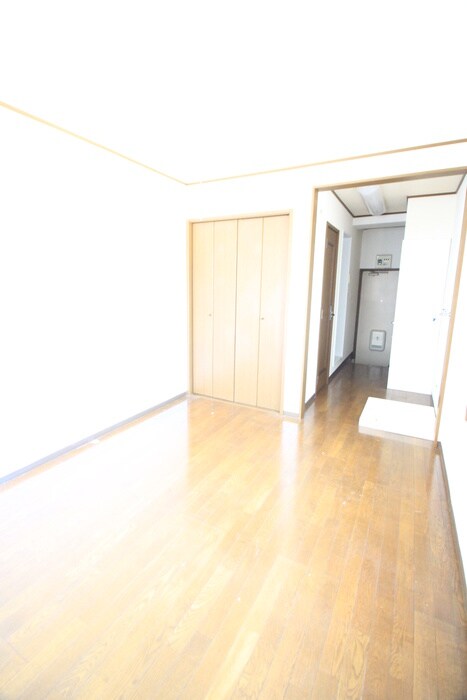 エステ－ト三ツ沢の物件内観写真