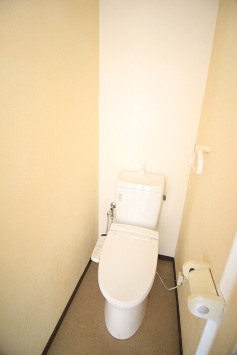 エステ－ト三ツ沢の物件内観写真