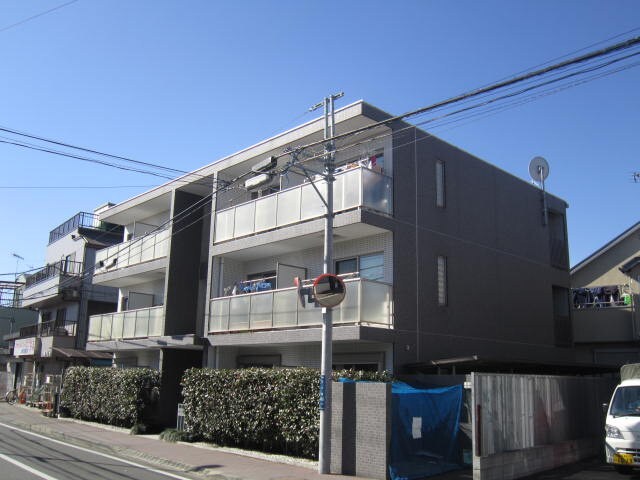 エ－デルシュロスの物件外観写真