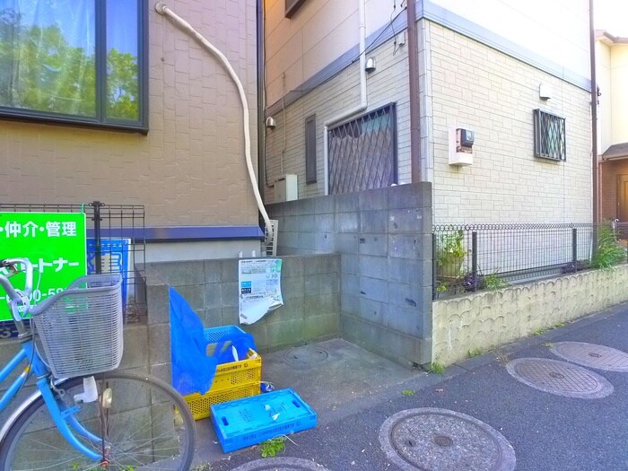 アロ－キャニオンＥの物件外観写真