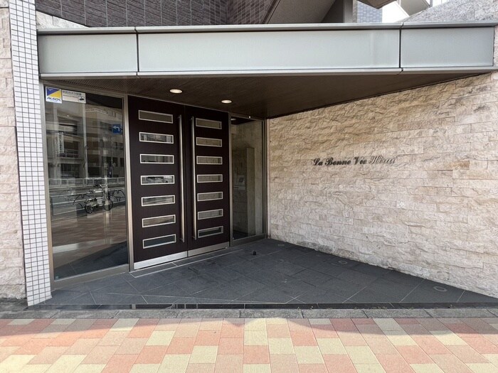 ラ・ボーン・ヴィ平井の物件外観写真