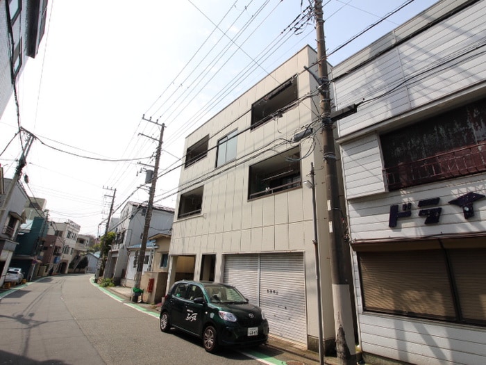 コ－ポトミヤの物件外観写真