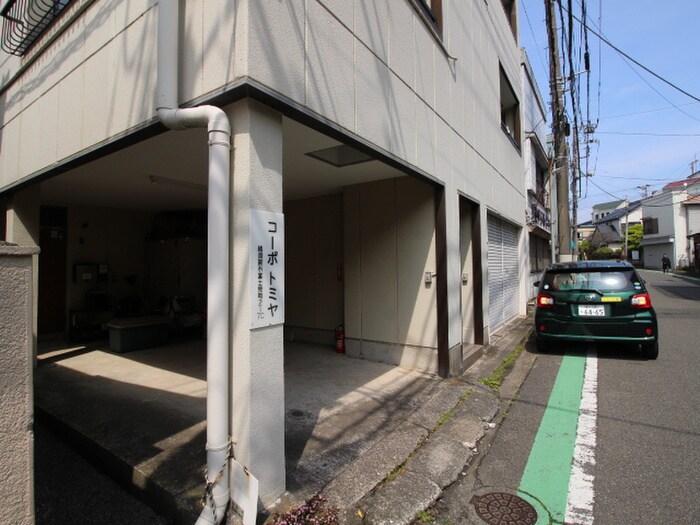 コ－ポトミヤの物件外観写真