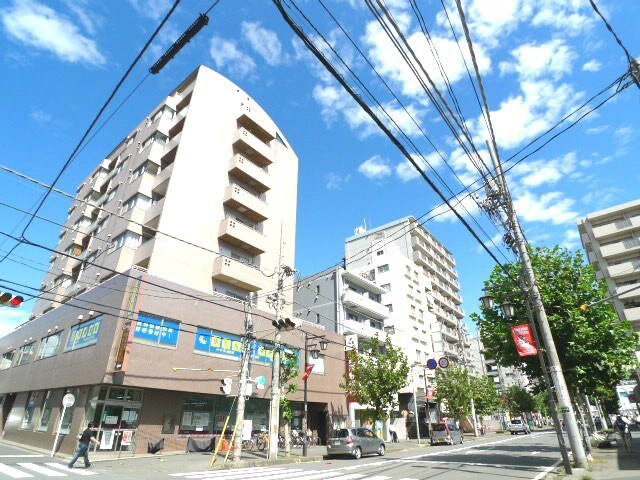 マ－ランドファイブの物件外観写真