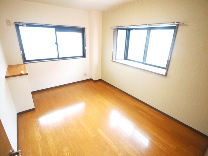 エルグランの物件内観写真