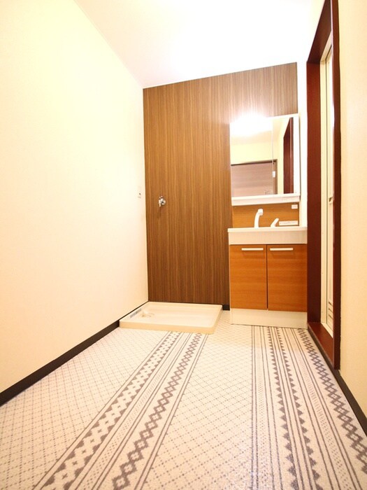 エルグランの物件内観写真