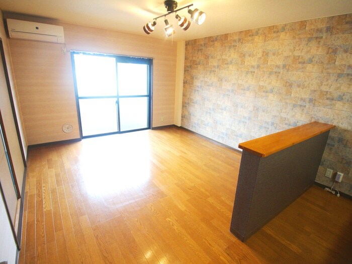 エルグランの物件内観写真