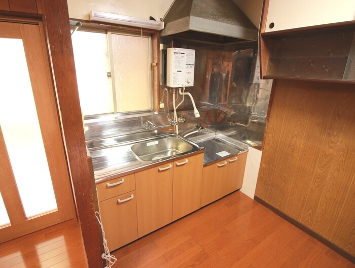 テラスハウス山口（2号室）の物件内観写真